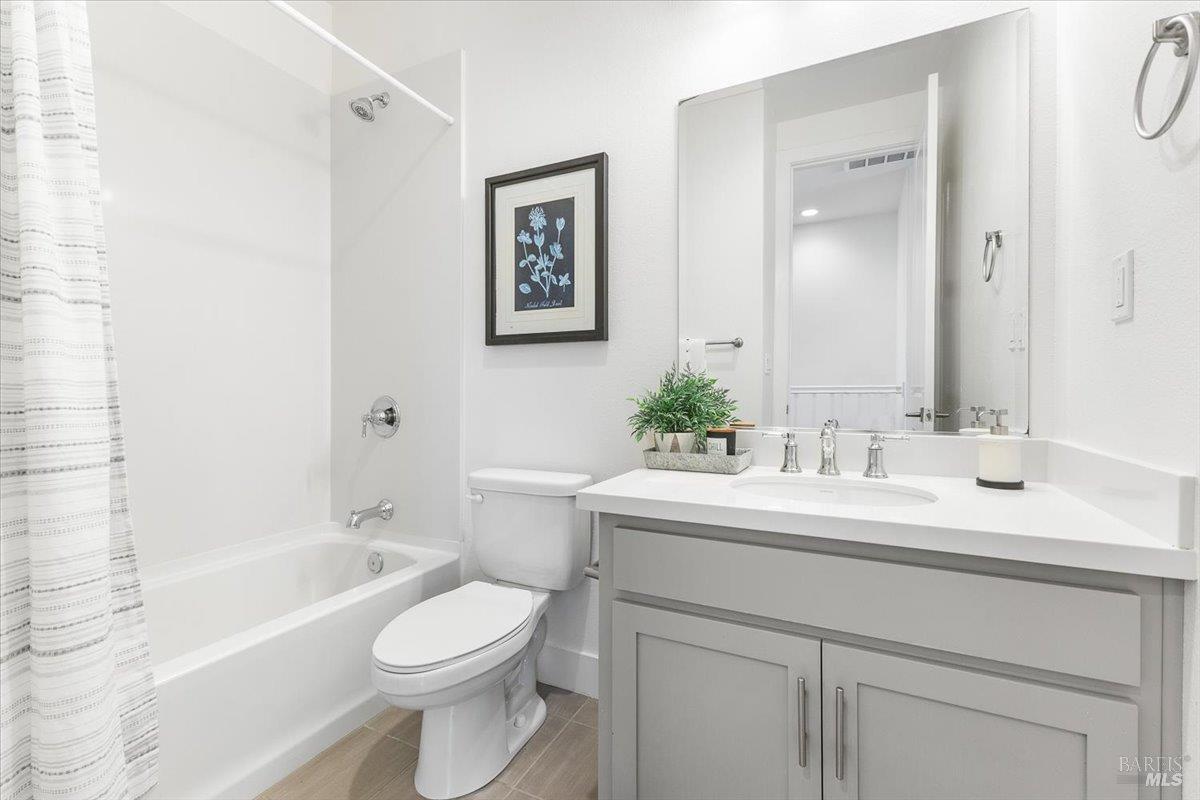 Detail Gallery Image 28 of 35 For 901 Prospect Ave, Santa Rosa,  CA 95409 - 4 Beds | 2/1 Baths