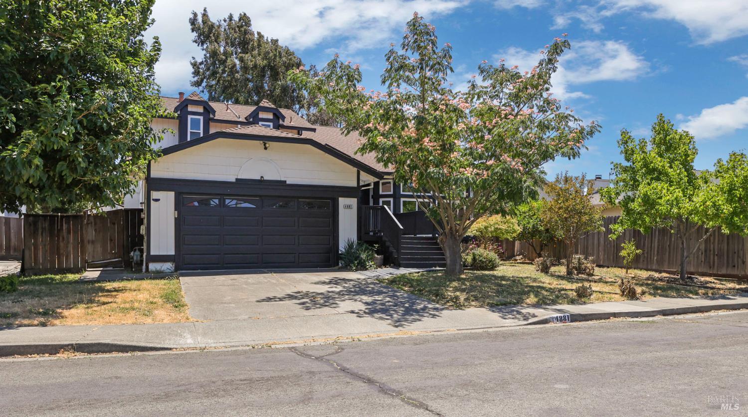 Detail Gallery Image 4 of 51 For 4881 Regency Pl, Fairfield,  CA 94534 - 3 Beds | 2/1 Baths