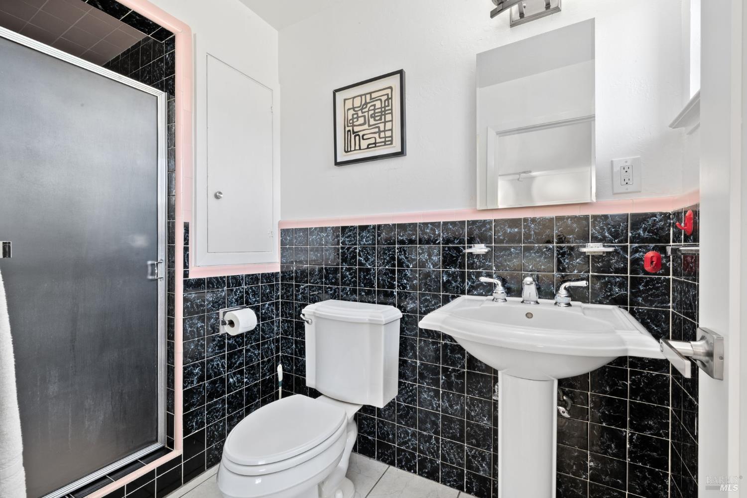 Detail Gallery Image 39 of 75 For 34 Crestwood Dr, San Rafael,  CA 94901 - 4 Beds | 3 Baths