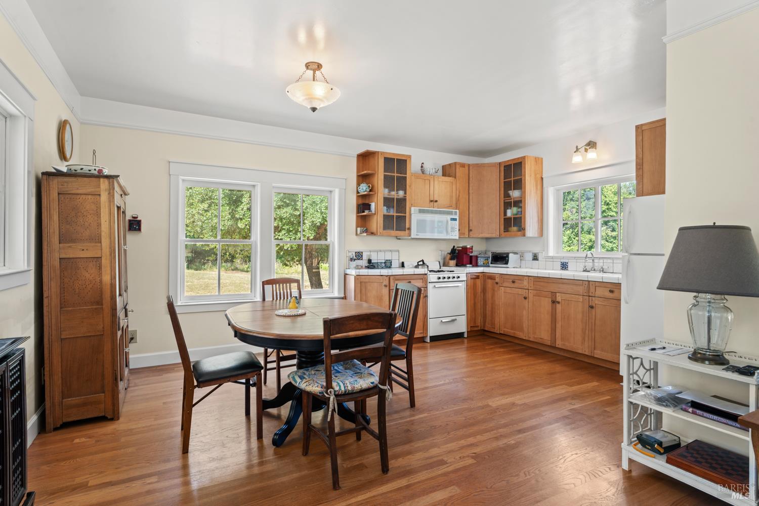 Detail Gallery Image 6 of 29 For 28000 Ridgeway Hwy, Potter Valley,  CA 95490 - 3 Beds | 1/1 Baths