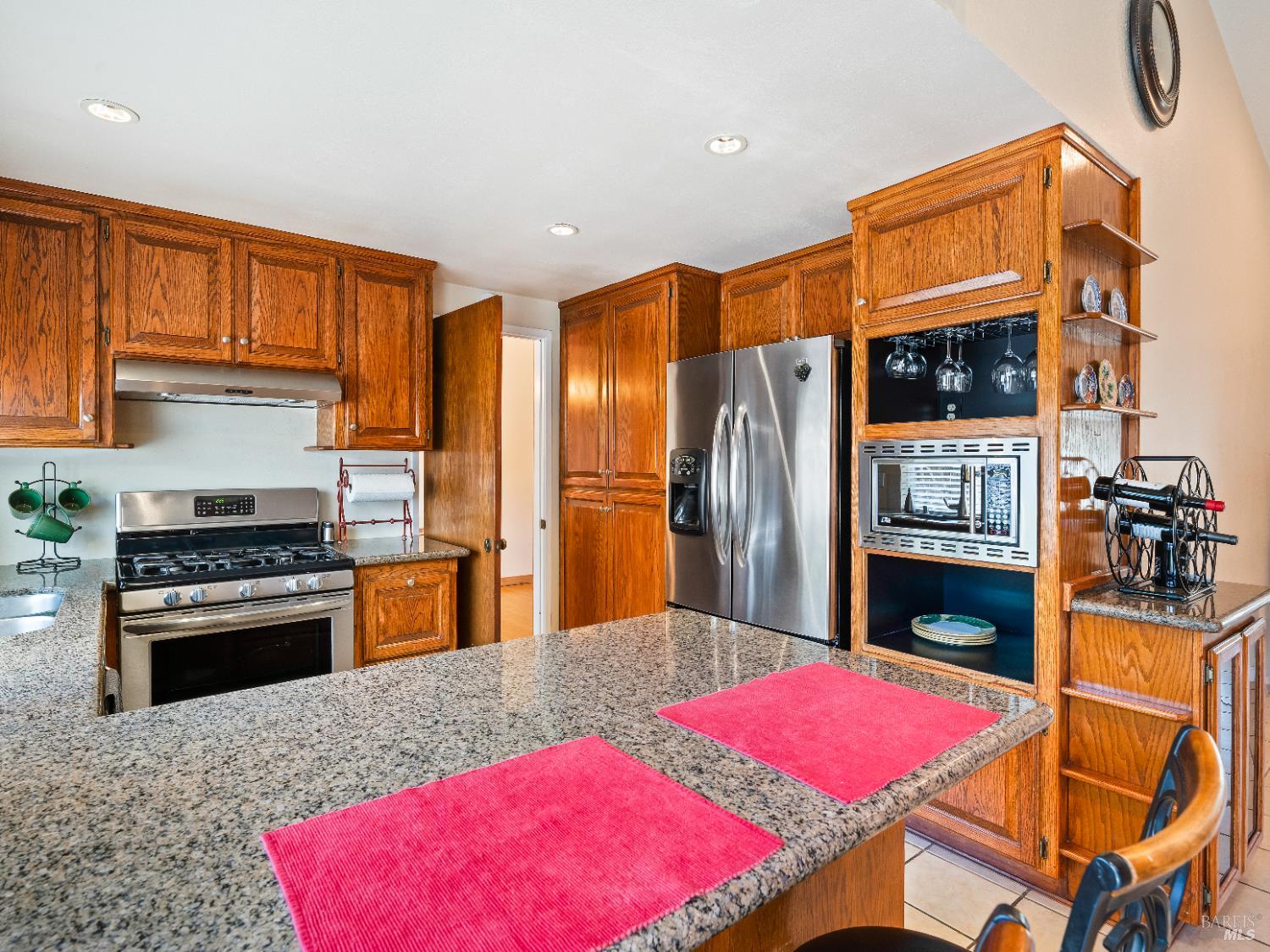 Detail Gallery Image 8 of 47 For 1512 Mayflower Pl, Santa Rosa,  CA 95403 - 3 Beds | 2 Baths