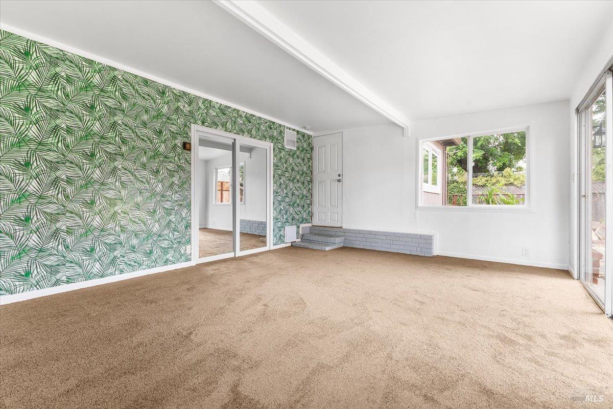Detail Gallery Image 14 of 37 For 1146 Evans Dr, Santa Rosa,  CA 95405 - 4 Beds | 2 Baths
