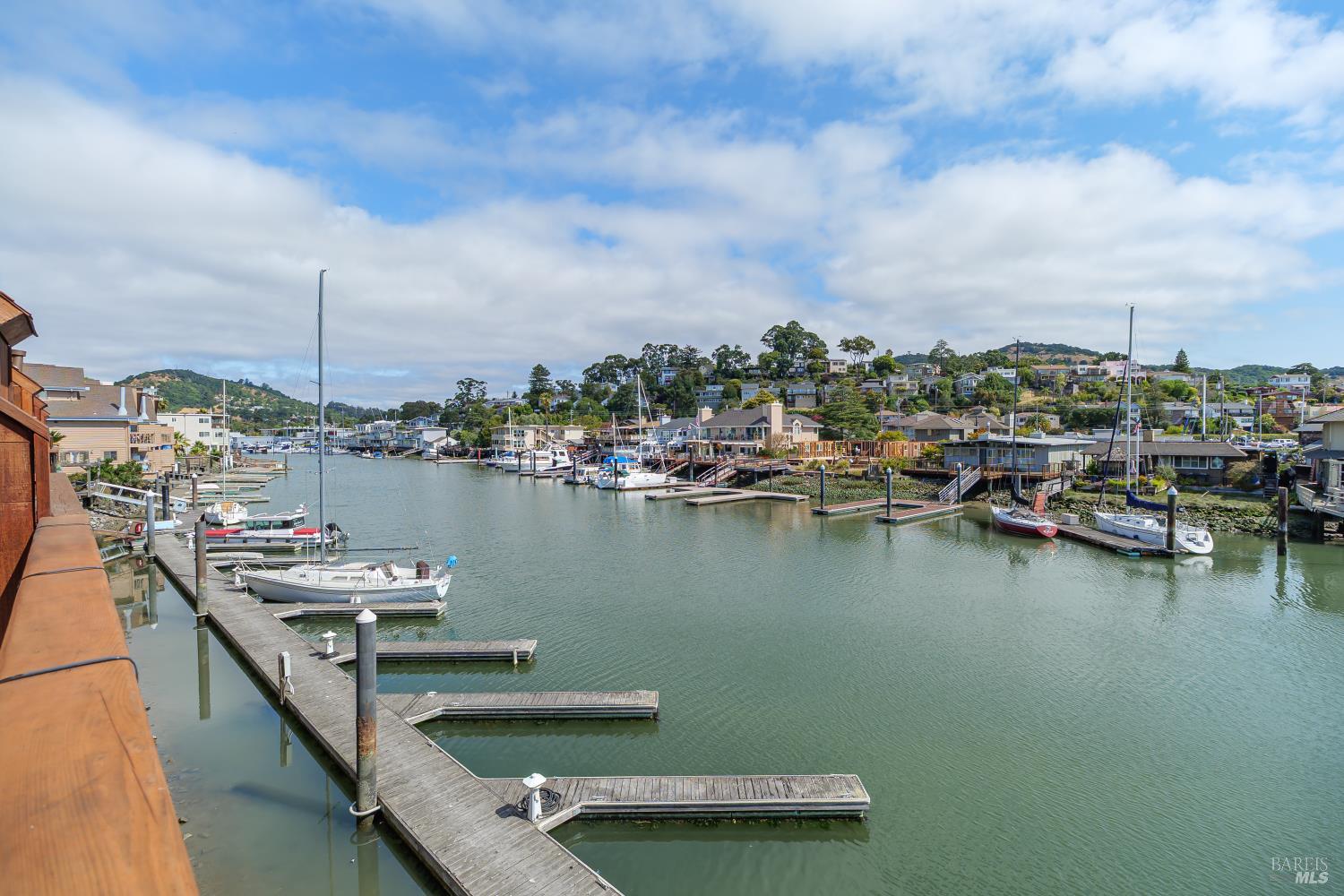 Detail Gallery Image 7 of 33 For 490 Canal St #19,  San Rafael,  CA 94901 - 2 Beds | 1/1 Baths