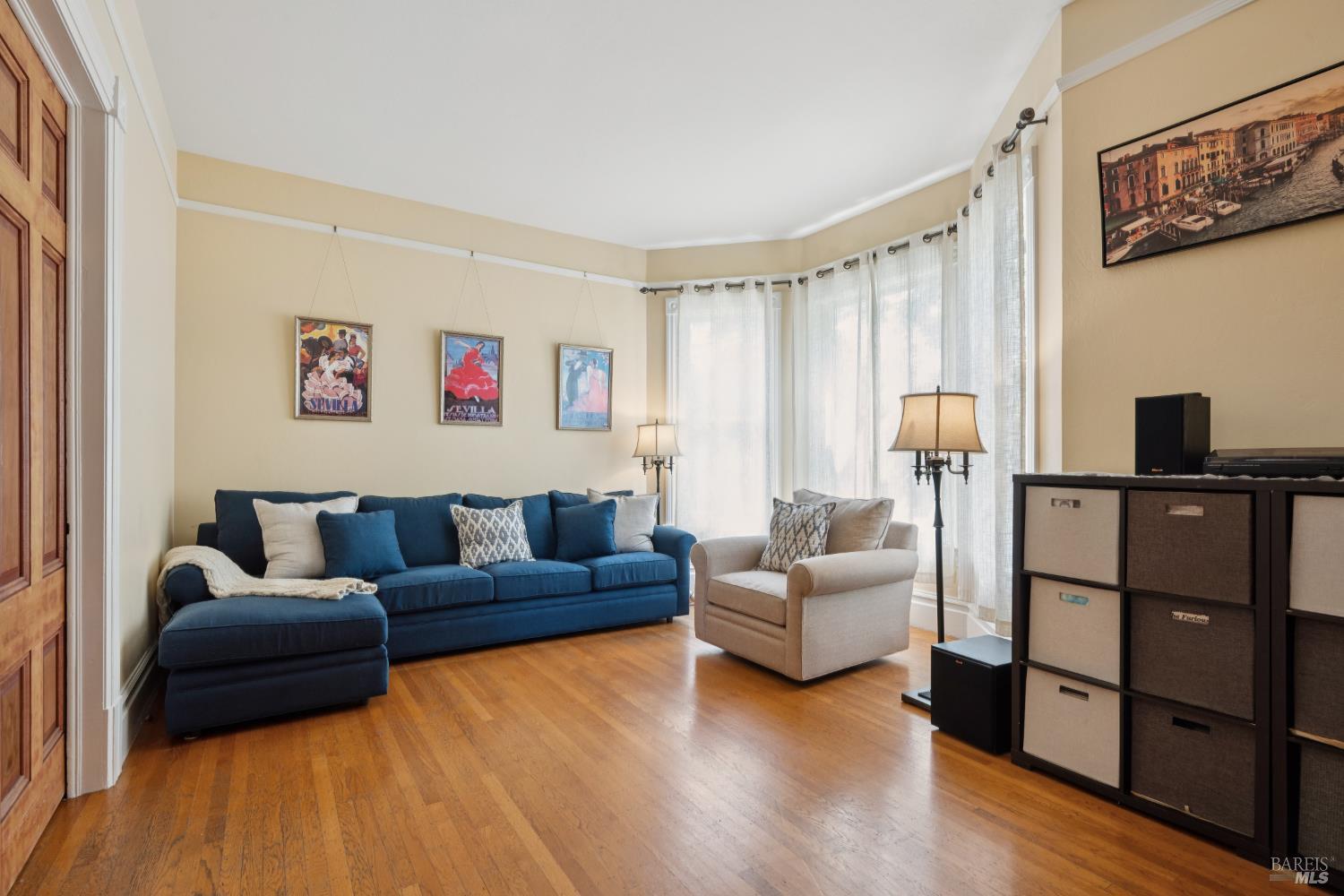 Detail Gallery Image 8 of 56 For 539 Benton St, Santa Rosa,  CA 95404 - 4 Beds | 2 Baths