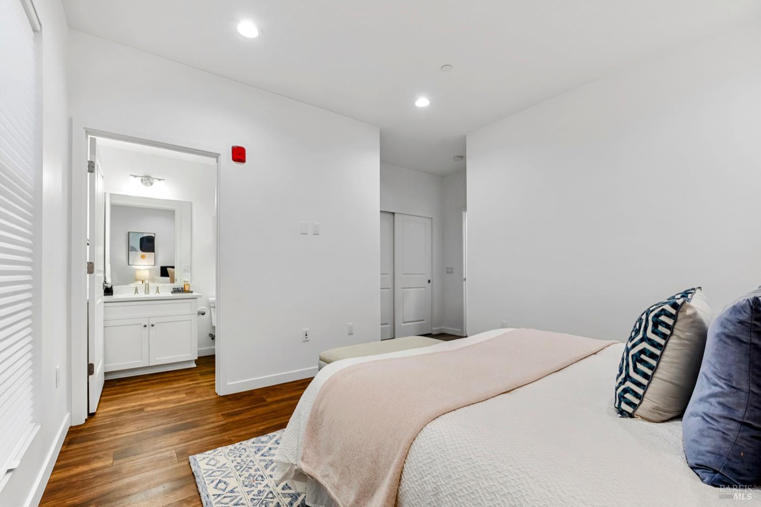 Detail Gallery Image 33 of 51 For 1655 2nd St #306,  Napa,  CA 94559 - 3 Beds | 3/1 Baths