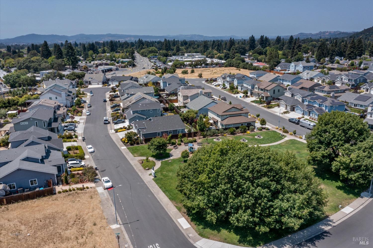 Detail Gallery Image 31 of 34 For 4716 Paulette Pl, Santa Rosa,  CA 95403 - 3 Beds | 2 Baths