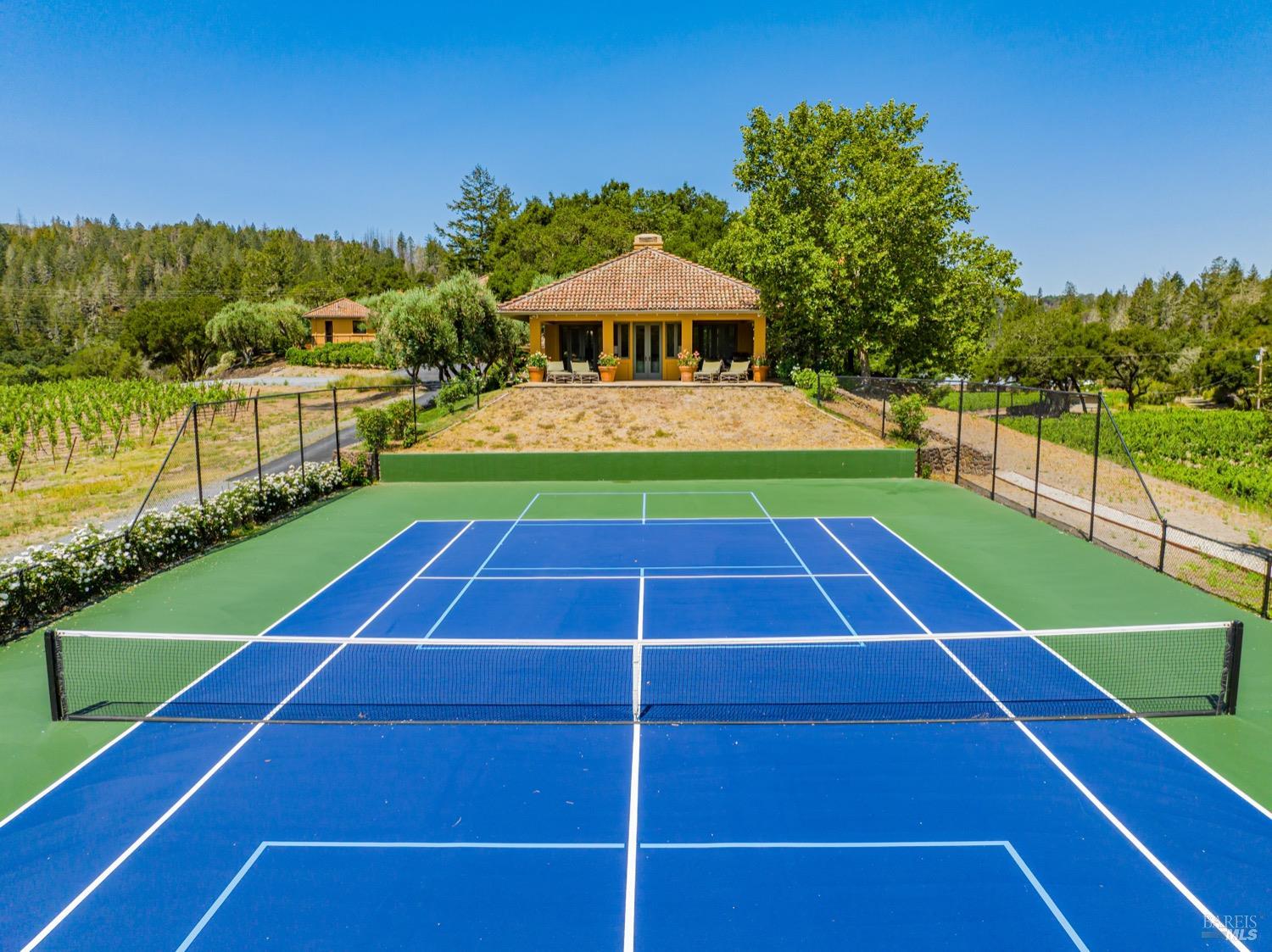 Detail Gallery Image 61 of 98 For 8320 Franz Valley Rd, Calistoga,  CA 94515 - 8 Beds | 8/2 Baths
