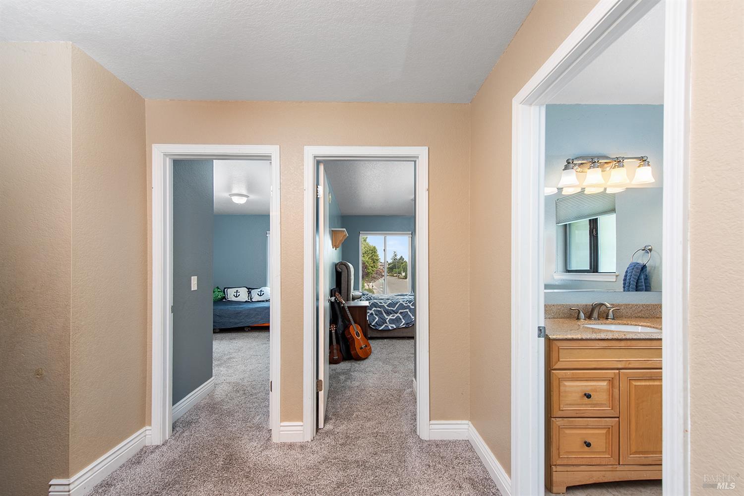 Detail Gallery Image 21 of 40 For 1180 Wieling Way, Petaluma,  CA 94954 - 3 Beds | 2/1 Baths