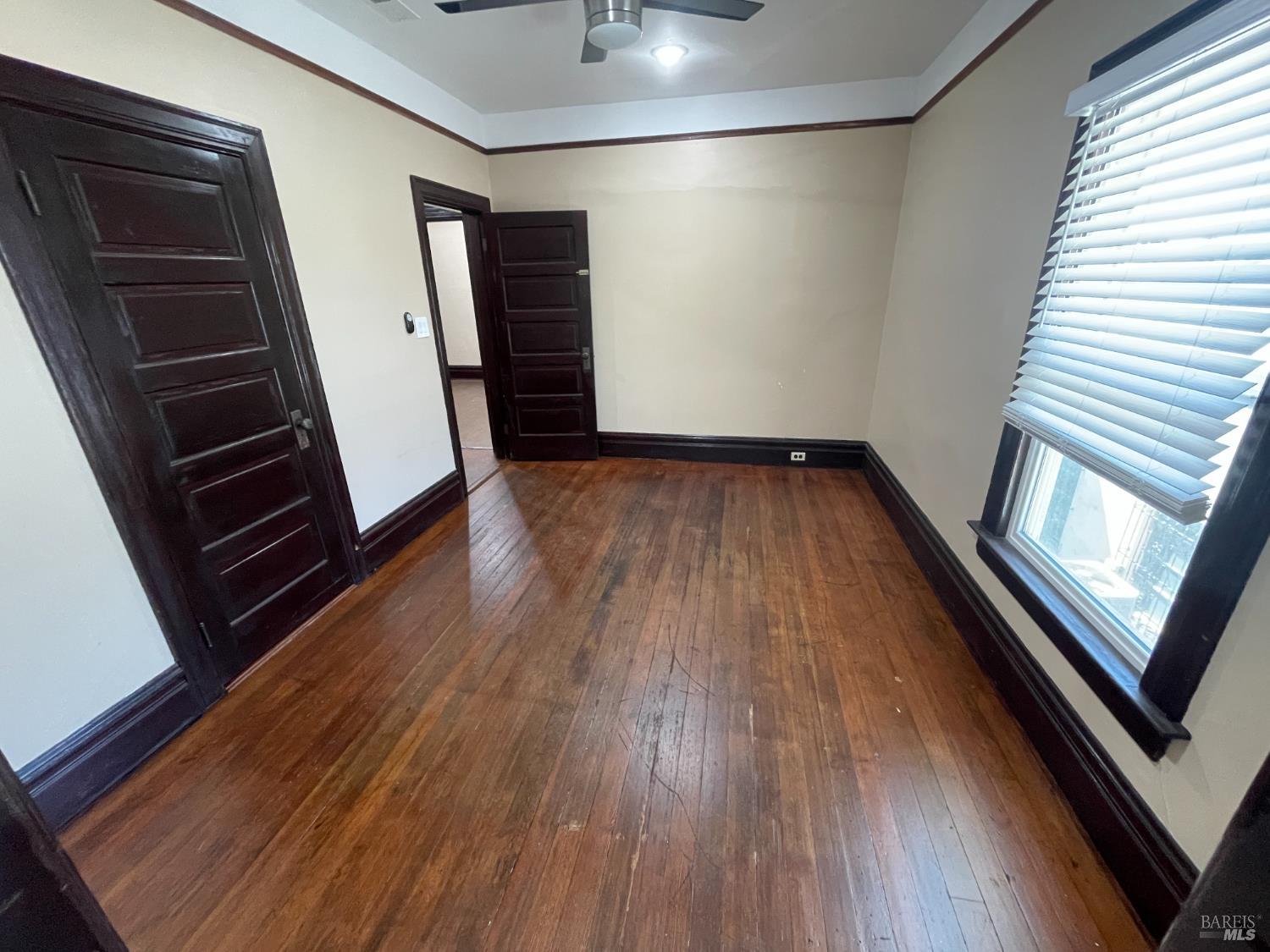 Detail Gallery Image 11 of 13 For 1920 Sonoma Blvd, Vallejo,  CA 94590 - 3 Beds | 2 Baths