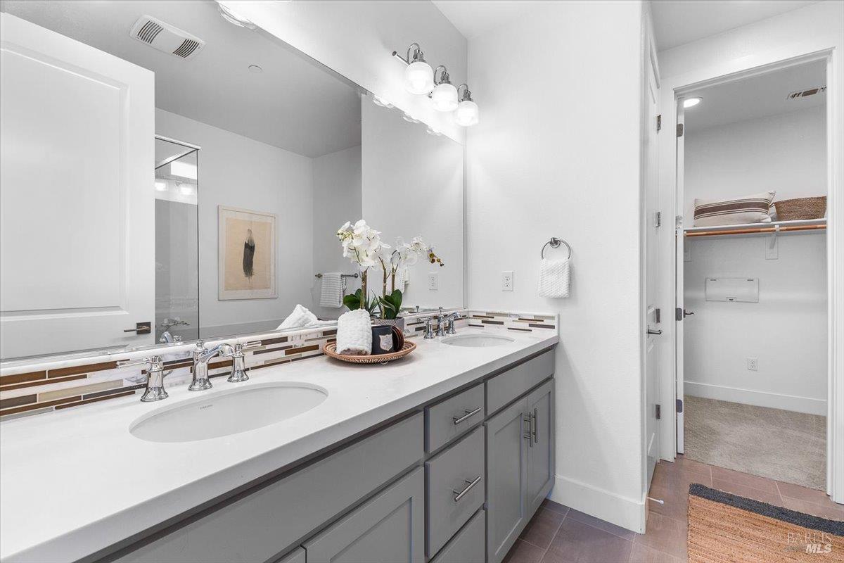 Detail Gallery Image 23 of 35 For 901 Prospect Ave, Santa Rosa,  CA 95409 - 4 Beds | 2/1 Baths