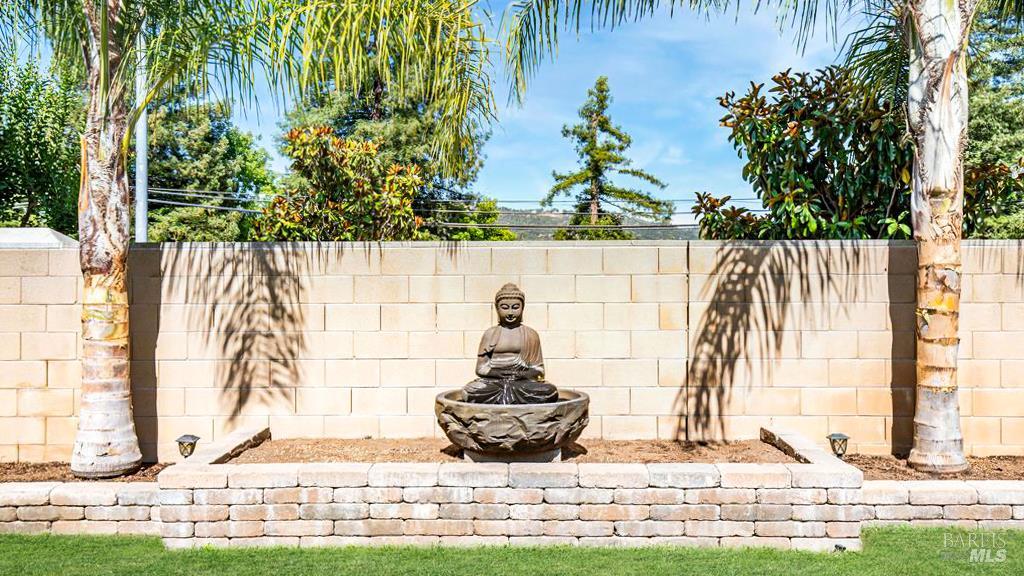 Detail Gallery Image 24 of 36 For 105 Clover Springs Dr, Cloverdale,  CA 95425 - 2 Beds | 2 Baths