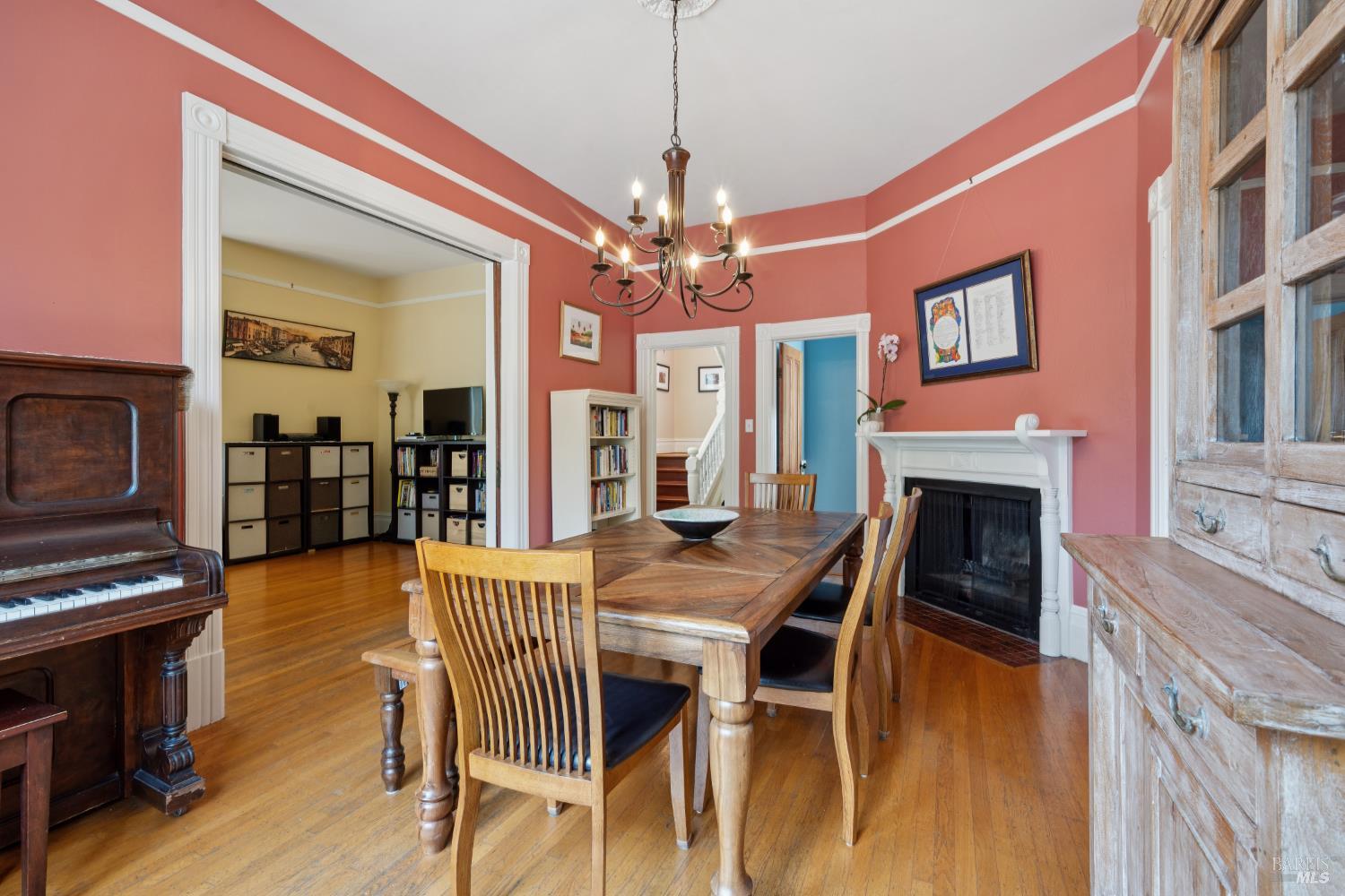 Detail Gallery Image 14 of 56 For 539 Benton St, Santa Rosa,  CA 95404 - 4 Beds | 2 Baths