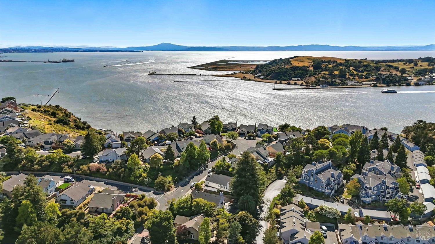 Detail Gallery Image 25 of 25 For 120 Seawind Dr, Vallejo,  CA 94590 - 3 Beds | 2 Baths