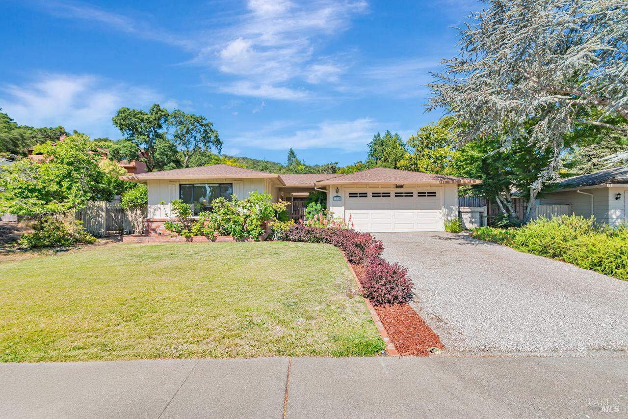 Detail Gallery Image 1 of 42 For 6840 Oakmont Dr, Santa Rosa,  CA 95409 - 4 Beds | 2 Baths