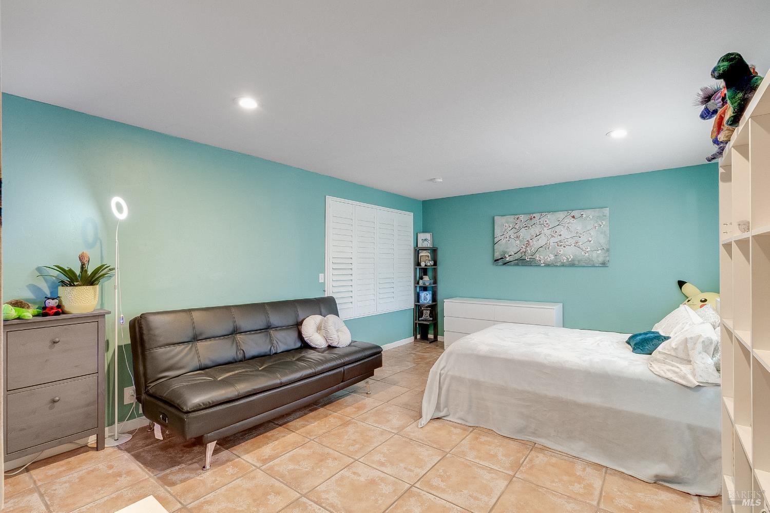 Detail Gallery Image 10 of 54 For 1229 Monte Vista Ct, Benicia,  CA 94510 - 4 Beds | 3 Baths