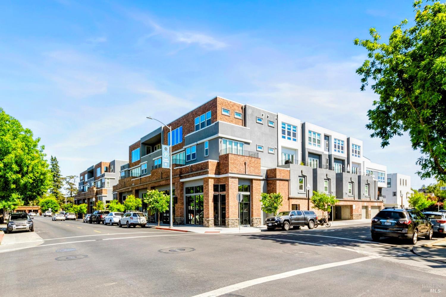 Detail Gallery Image 44 of 51 For 1655 2nd St #306,  Napa,  CA 94559 - 3 Beds | 3/1 Baths