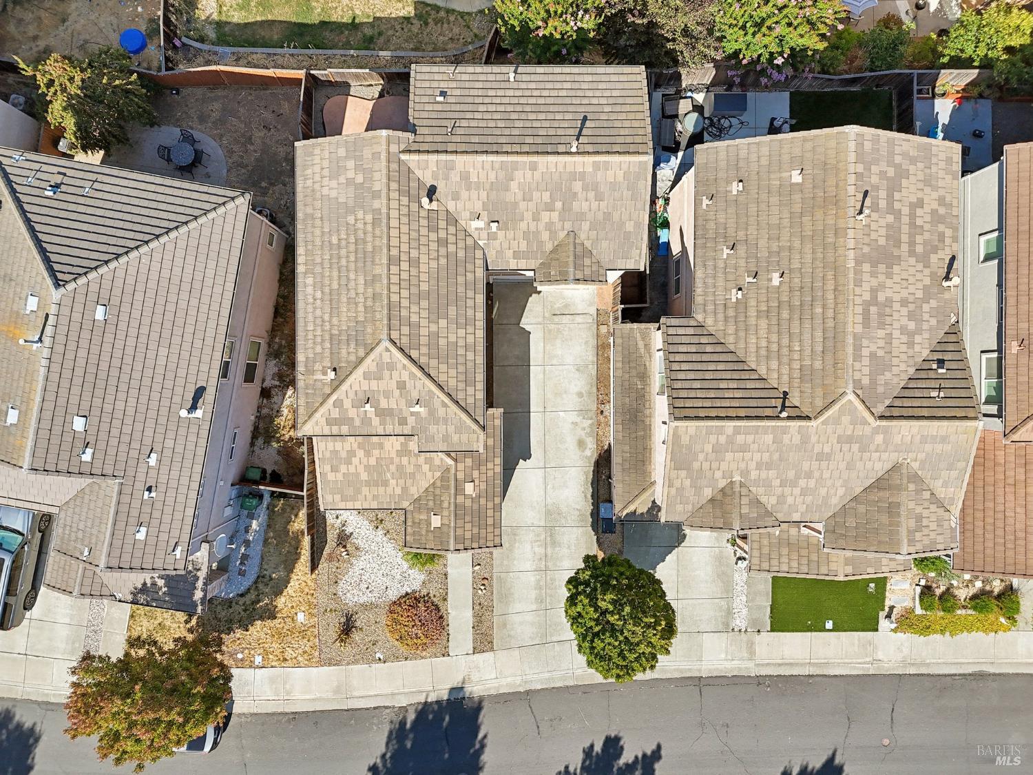 Detail Gallery Image 29 of 33 For 1888 Leaning Oak Dr, Fairfield,  CA 94534 - 3 Beds | 2/1 Baths