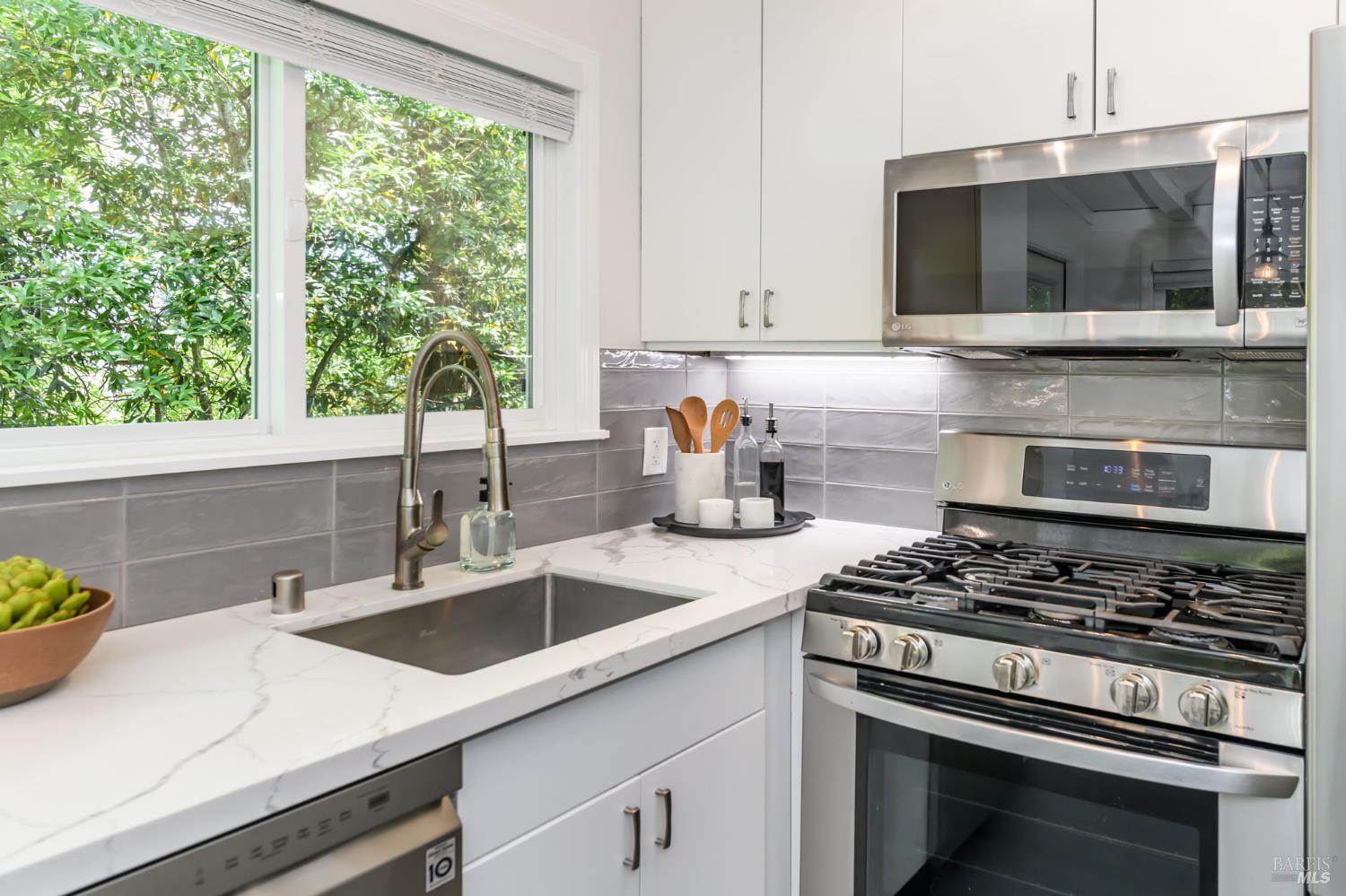 Detail Gallery Image 16 of 32 For 31 Glen Ave, San Rafael,  CA 94901 - 3 Beds | 2 Baths