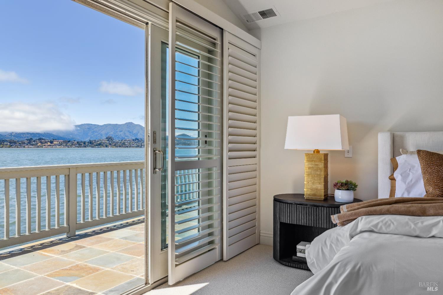 Detail Gallery Image 31 of 60 For 21 W Shore Rd, Belvedere Tiburon,  CA 94920 - 3 Beds | 3/1 Baths