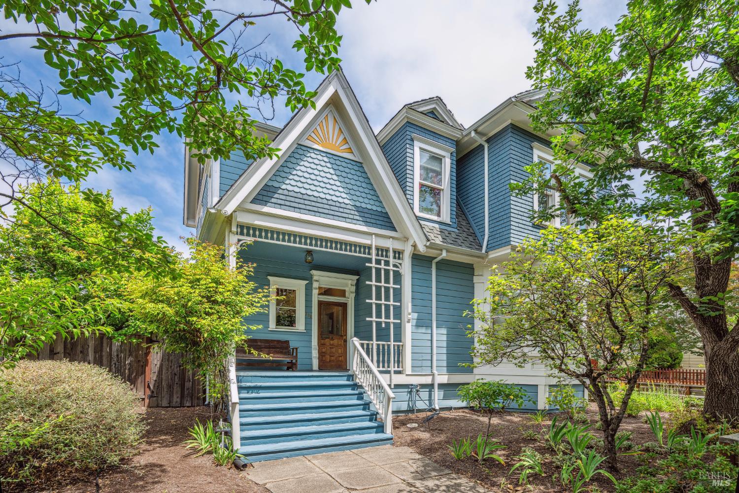 Detail Gallery Image 1 of 56 For 539 Benton St, Santa Rosa,  CA 95404 - 4 Beds | 2 Baths