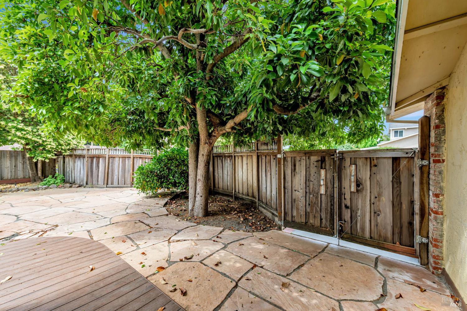 Detail Gallery Image 37 of 44 For 3 La Noche Ct, Novato,  CA 94945 - 4 Beds | 3 Baths