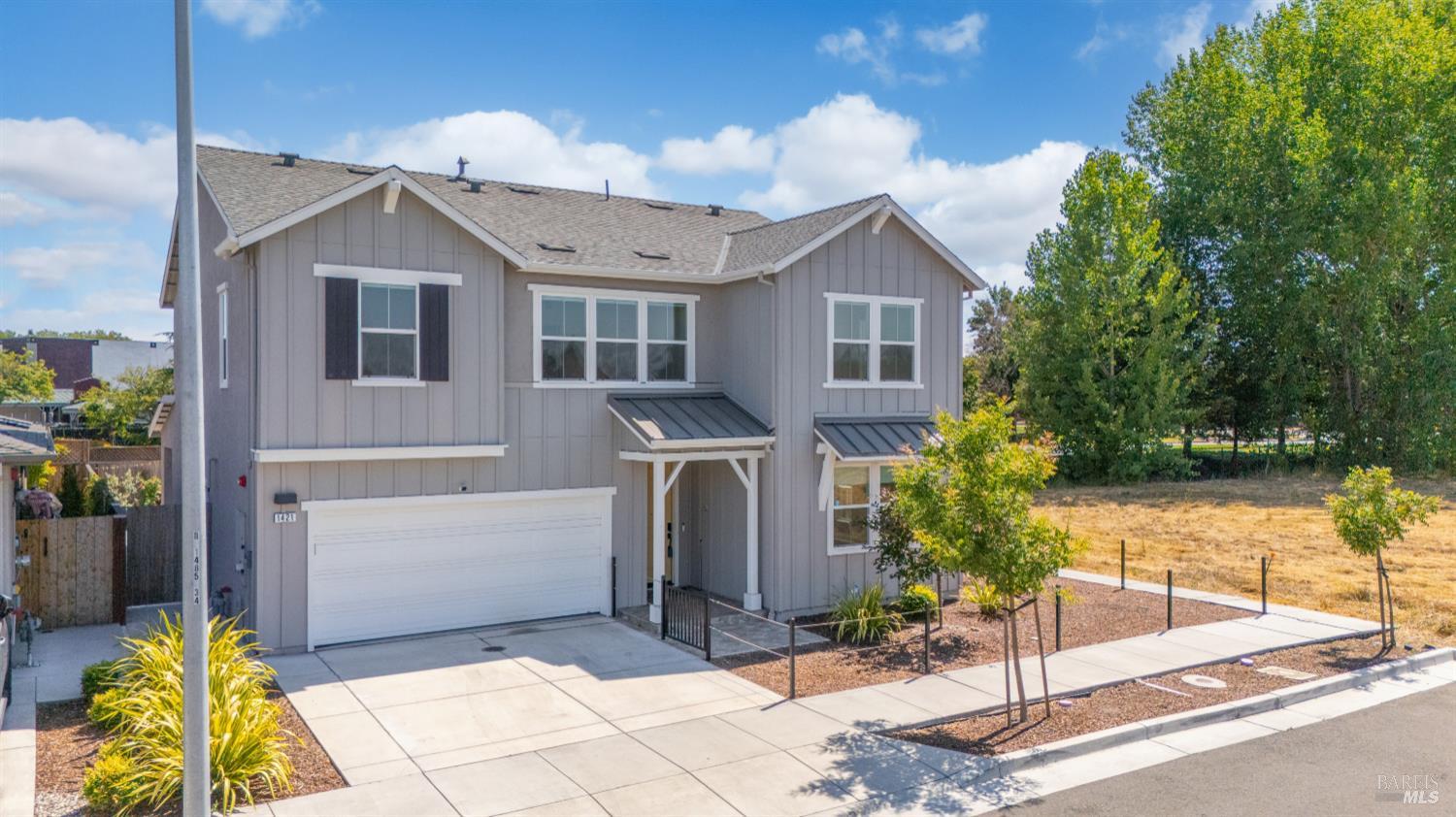 Detail Gallery Image 63 of 81 For 1421 Oak Cir, Rohnert Park,  CA 94928 - 4 Beds | 3/1 Baths