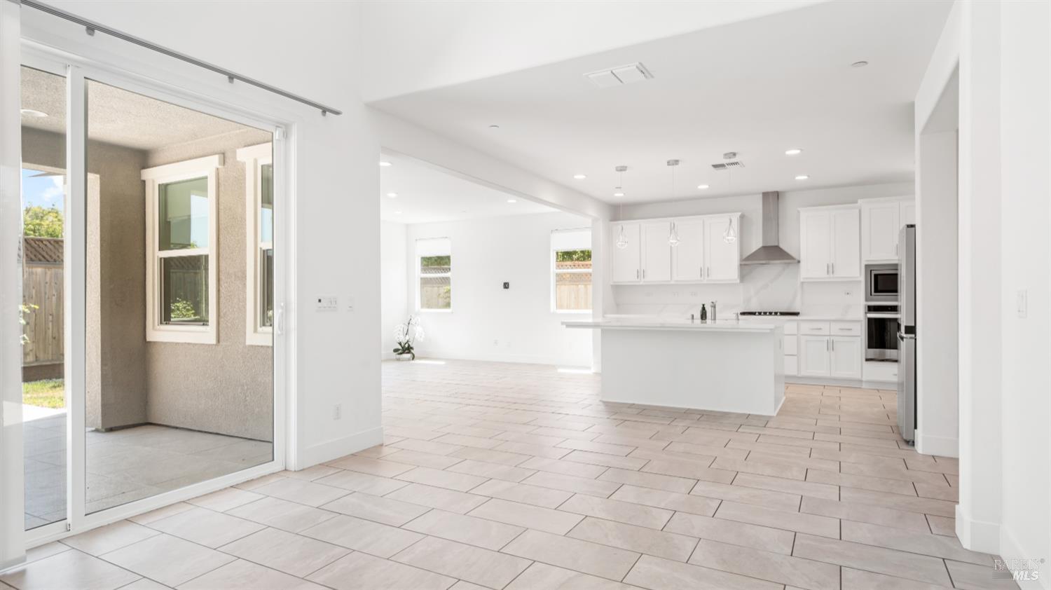 Detail Gallery Image 27 of 81 For 1421 Oak Cir, Rohnert Park,  CA 94928 - 4 Beds | 3/1 Baths