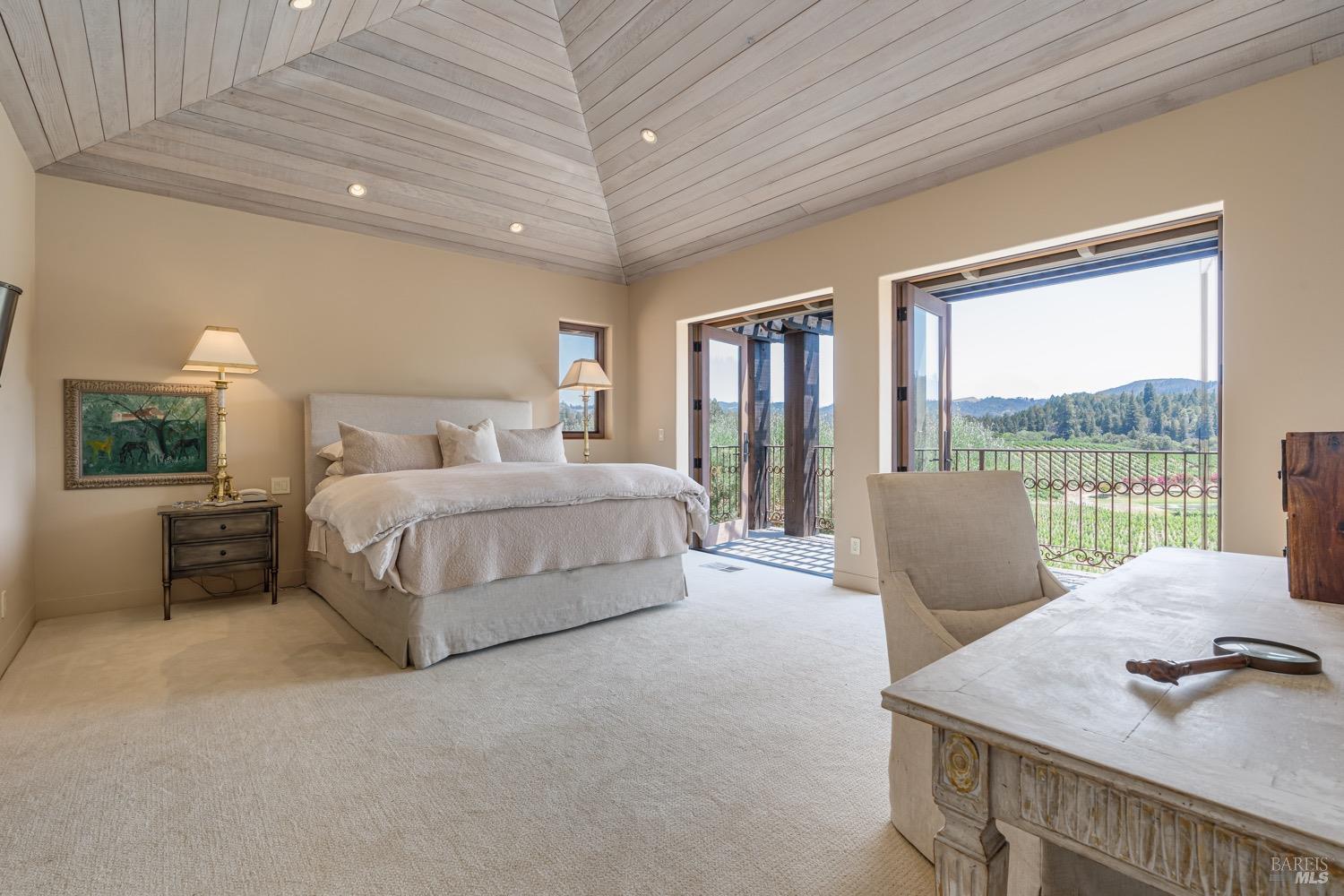 Detail Gallery Image 22 of 98 For 8320 Franz Valley Rd, Calistoga,  CA 94515 - 8 Beds | 8/2 Baths