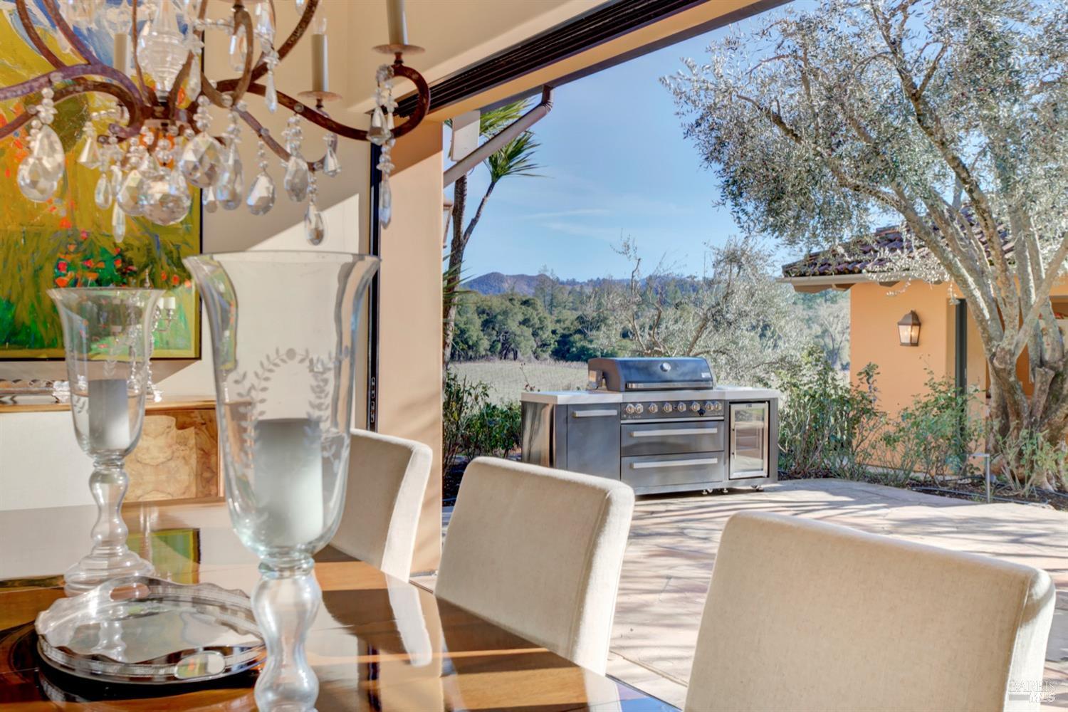 Detail Gallery Image 14 of 98 For 8320 Franz Valley Rd, Calistoga,  CA 94515 - 8 Beds | 8/2 Baths