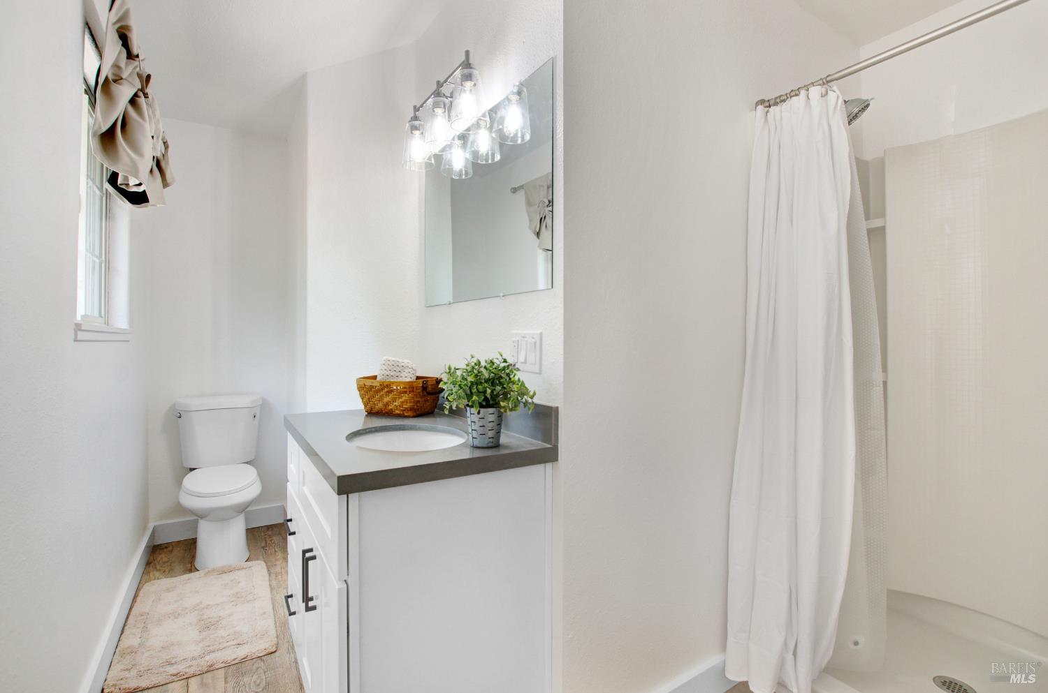 Detail Gallery Image 31 of 36 For 2721 Comanche St, Santa Rosa,  CA 95403 - 3 Beds | 2 Baths