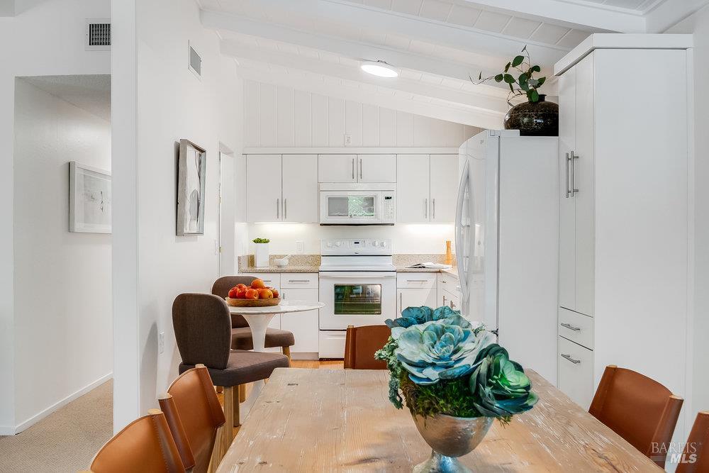 Detail Gallery Image 10 of 65 For 278 Laurel Ave, Kenwood,  CA 95452 - 4 Beds | 2 Baths