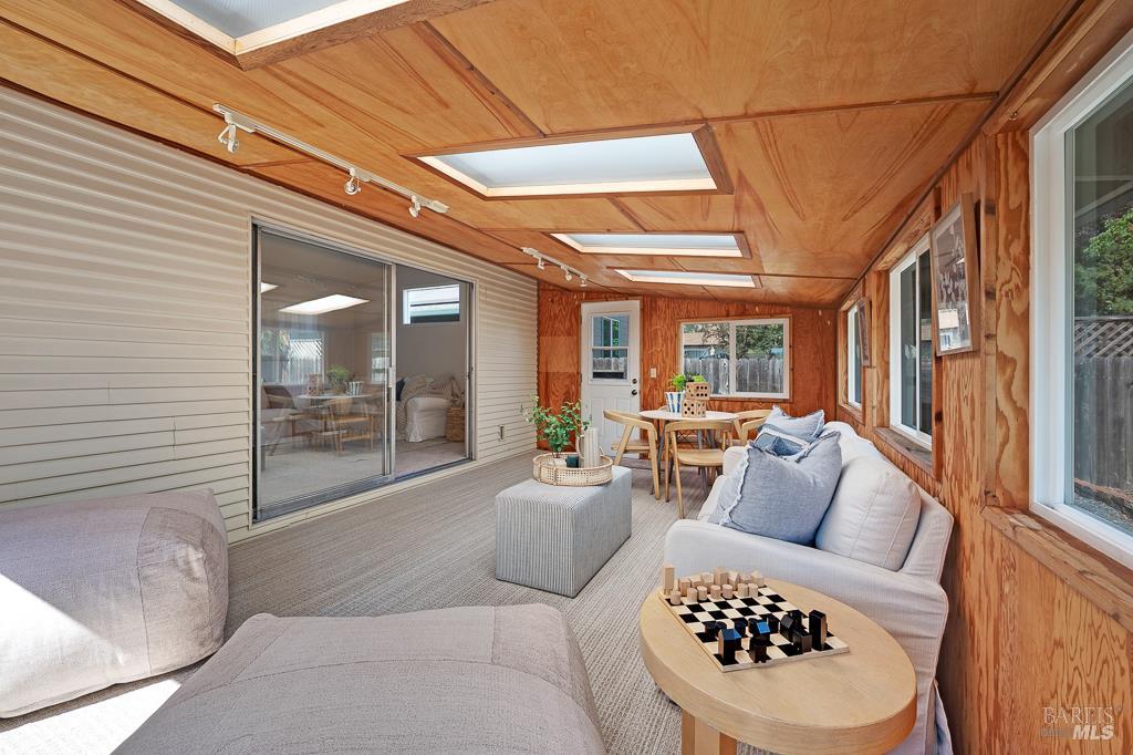 Detail Gallery Image 12 of 37 For 5012 Parkhurst Dr, Santa Rosa,  CA 95409 - 4 Beds | 2 Baths