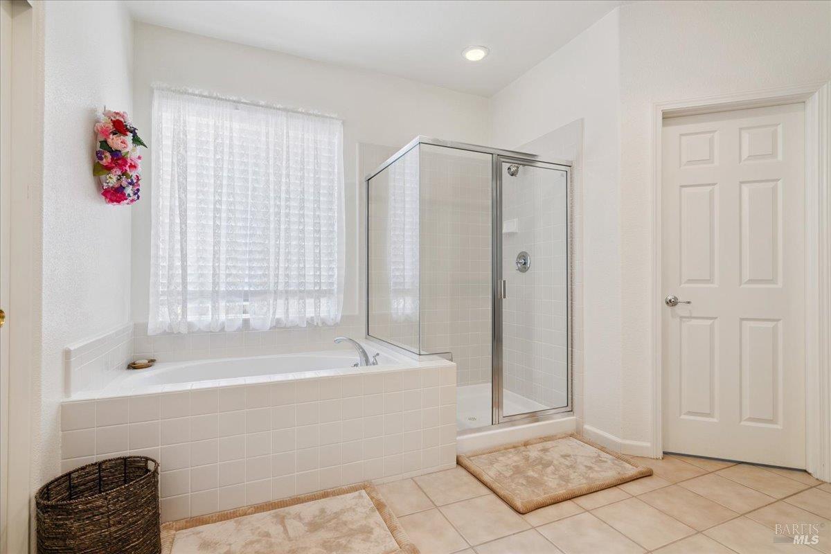 Detail Gallery Image 18 of 34 For 2855 Shelter Hill Dr, Fairfield,  CA 94534 - 4 Beds | 3/1 Baths
