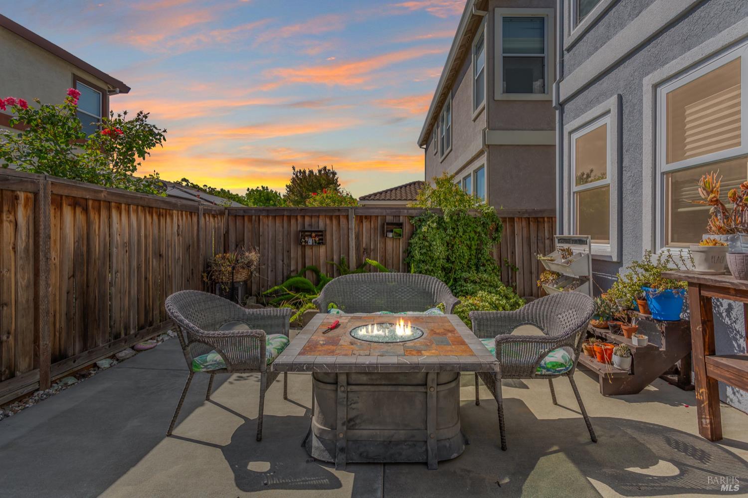 Detail Gallery Image 38 of 52 For 578 Tawny Lake Pl, Fairfield,  CA 94534 - 4 Beds | 2/1 Baths