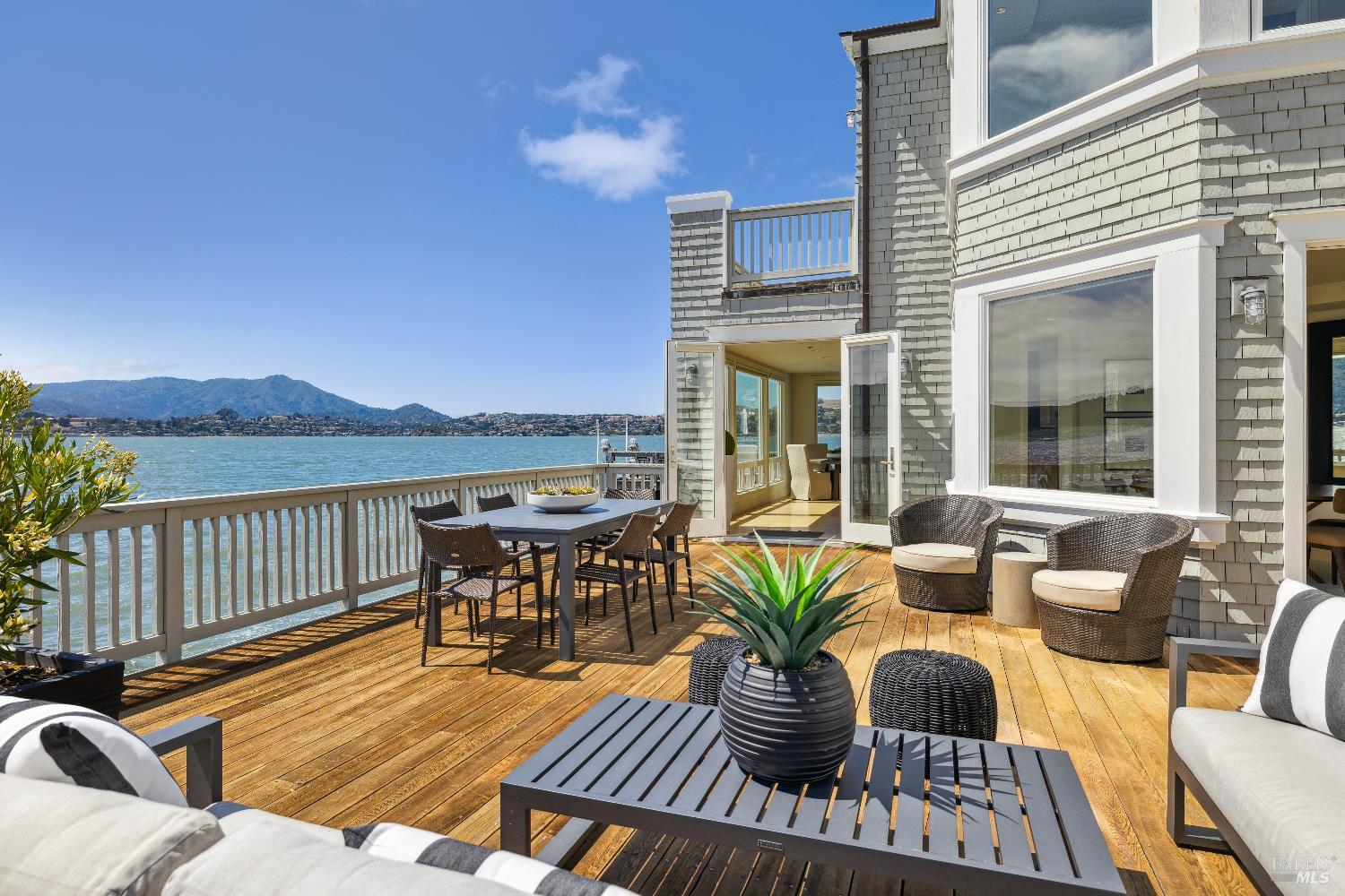 Detail Gallery Image 52 of 60 For 21 W Shore Rd, Belvedere Tiburon,  CA 94920 - 3 Beds | 3/1 Baths