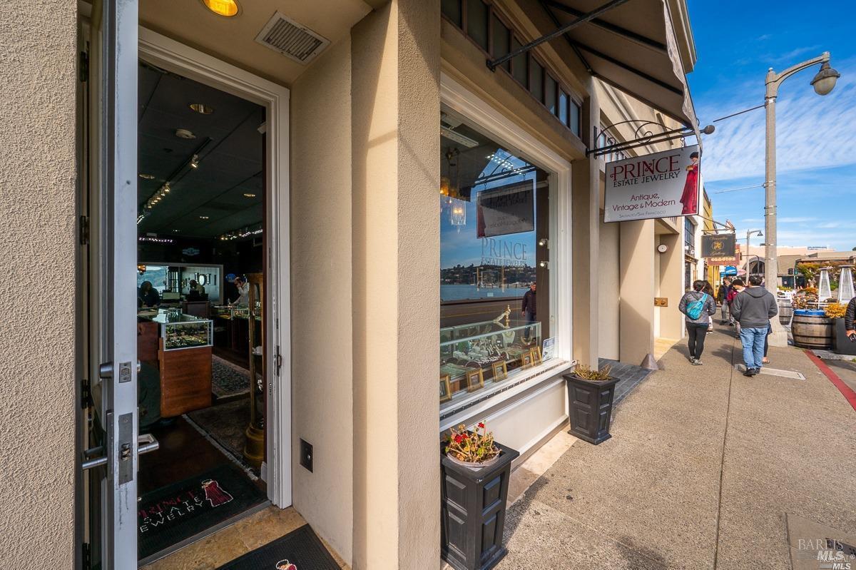 Detail Gallery Image 8 of 37 For 599 Bridgeway Unkn, Sausalito,  CA 94965 - – Beds | – Baths