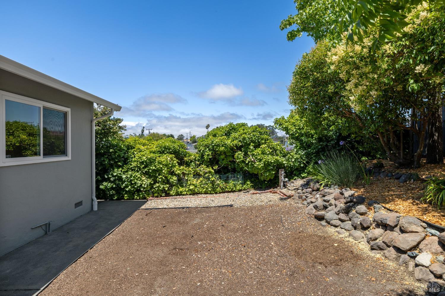 Detail Gallery Image 56 of 75 For 34 Crestwood Dr, San Rafael,  CA 94901 - 4 Beds | 3 Baths
