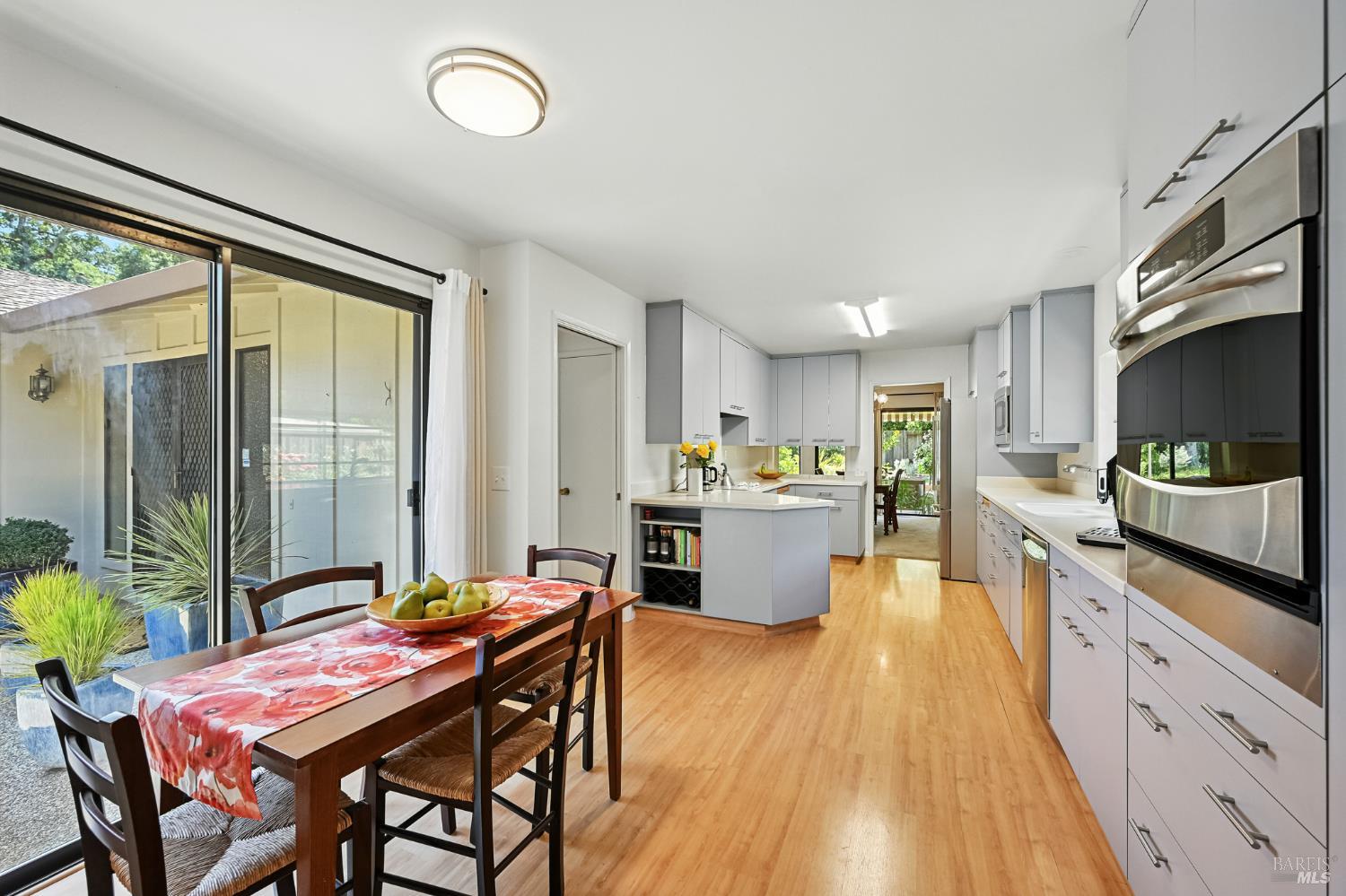 Detail Gallery Image 21 of 42 For 6840 Oakmont Dr, Santa Rosa,  CA 95409 - 4 Beds | 2 Baths