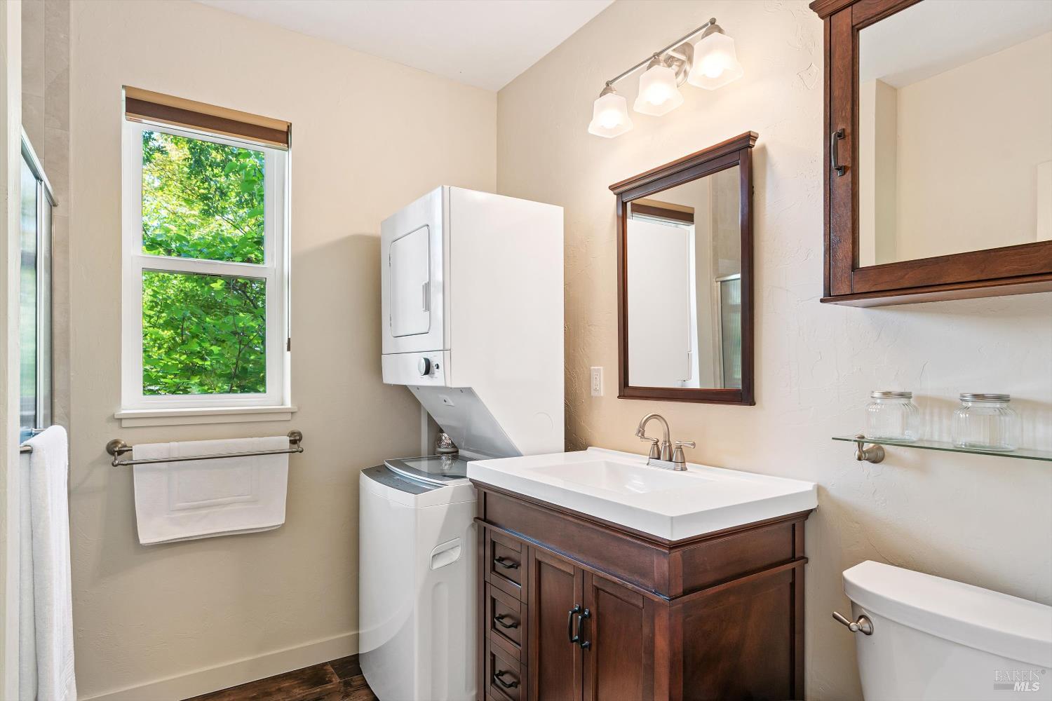 Detail Gallery Image 24 of 52 For 4165 Shook Rd, Sebastopol,  CA 95472 - 3 Beds | 2 Baths