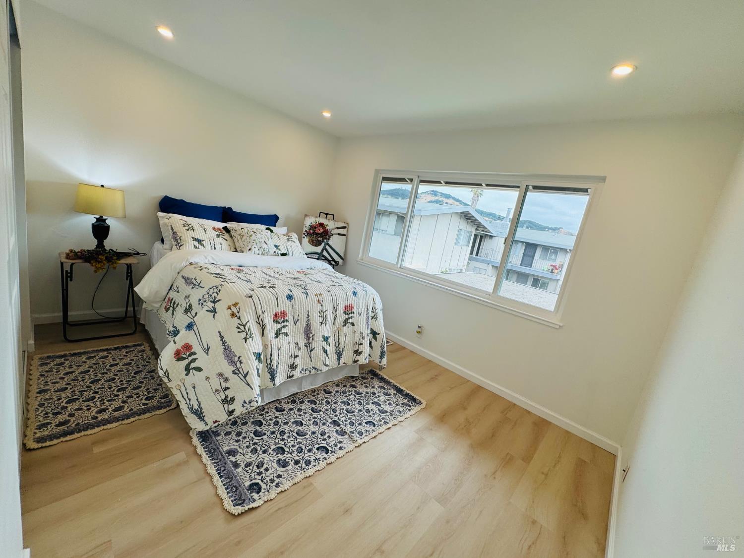 Detail Gallery Image 12 of 17 For 14 Fairfax St, San Rafael,  CA 94901 - 2 Beds | 1/1 Baths