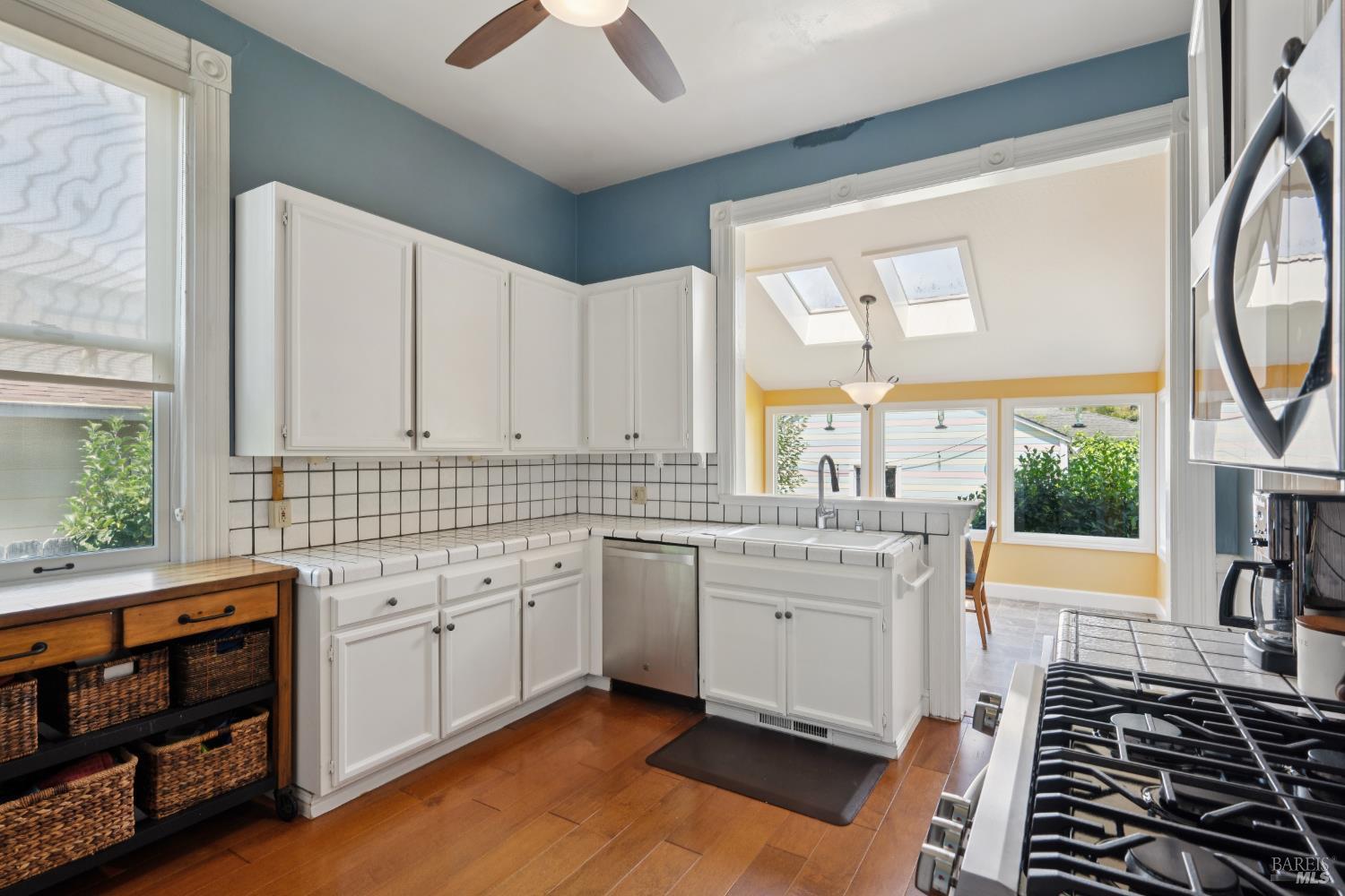 Detail Gallery Image 18 of 56 For 539 Benton St, Santa Rosa,  CA 95404 - 4 Beds | 2 Baths