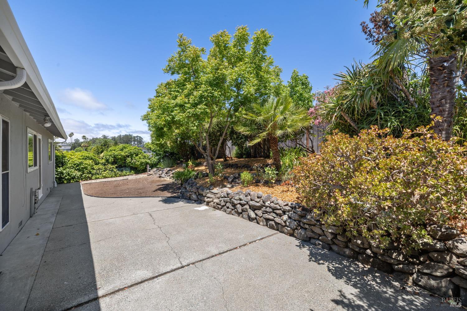 Detail Gallery Image 45 of 75 For 34 Crestwood Dr, San Rafael,  CA 94901 - 4 Beds | 3 Baths