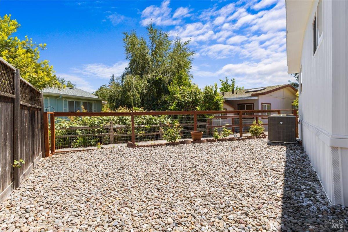 Detail Gallery Image 25 of 26 For 211 W Seven Flags Cir, Sonoma,  CA 95476 - 2 Beds | 2 Baths