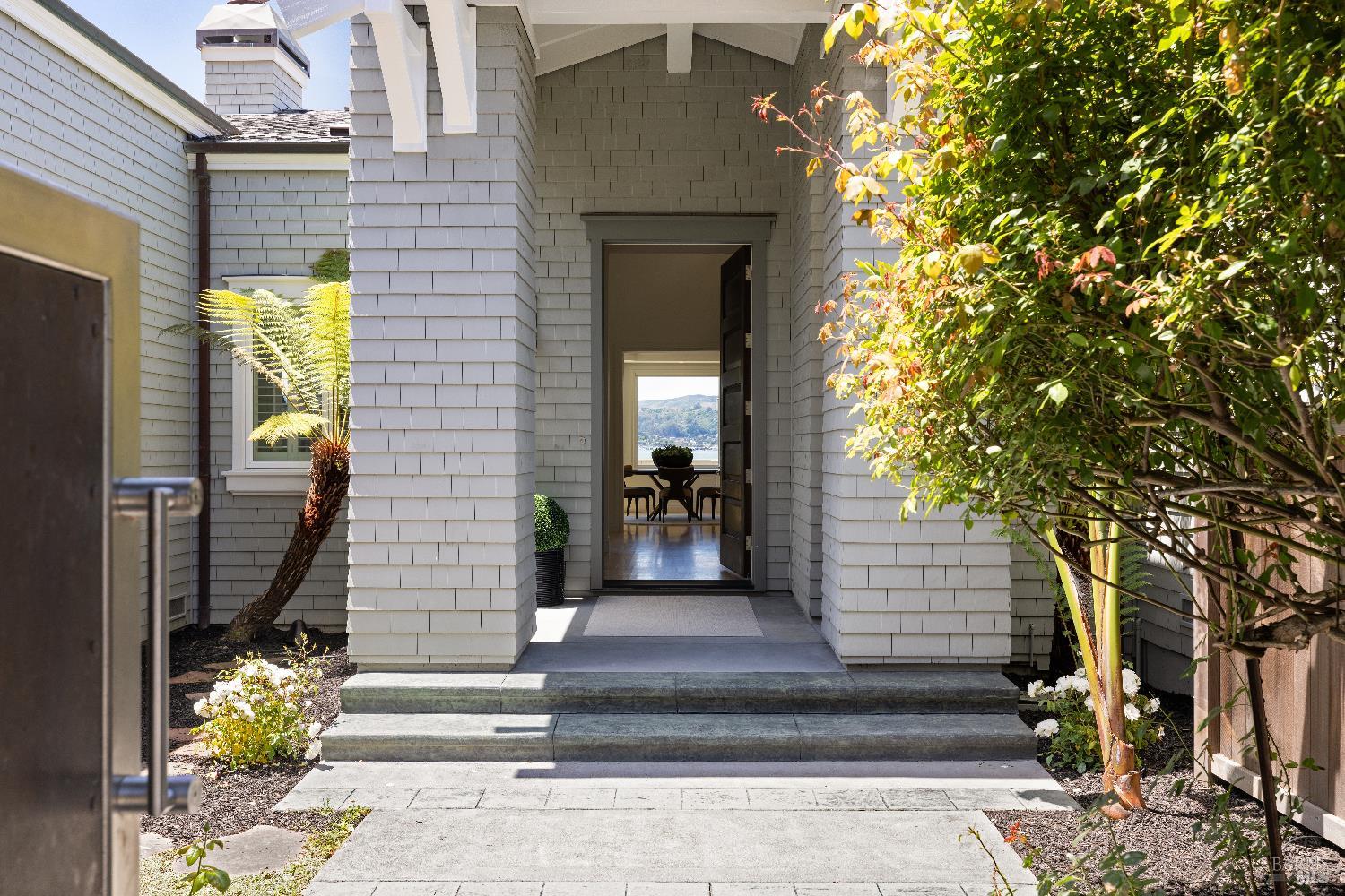 Detail Gallery Image 3 of 60 For 21 W Shore Rd, Belvedere Tiburon,  CA 94920 - 3 Beds | 3/1 Baths