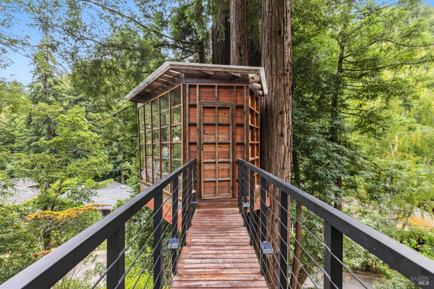 Detail Gallery Image 42 of 63 For 31 Glen Dr, Mill Valley,  CA 94941 - 4 Beds | 4 Baths