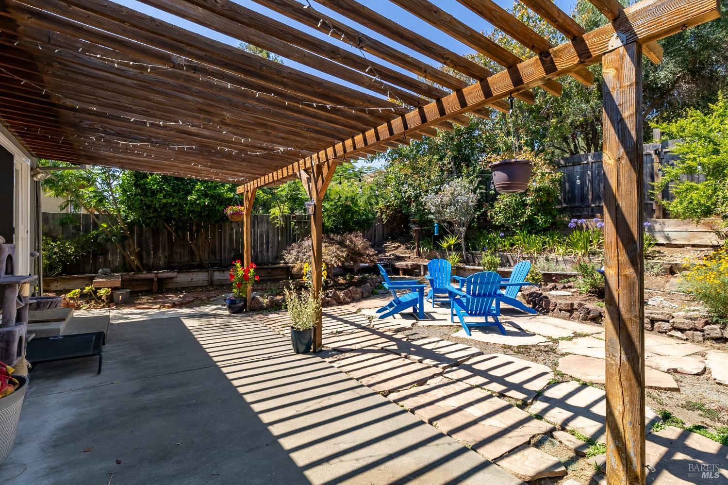 Detail Gallery Image 38 of 54 For 1229 Monte Vista Ct, Benicia,  CA 94510 - 4 Beds | 3 Baths
