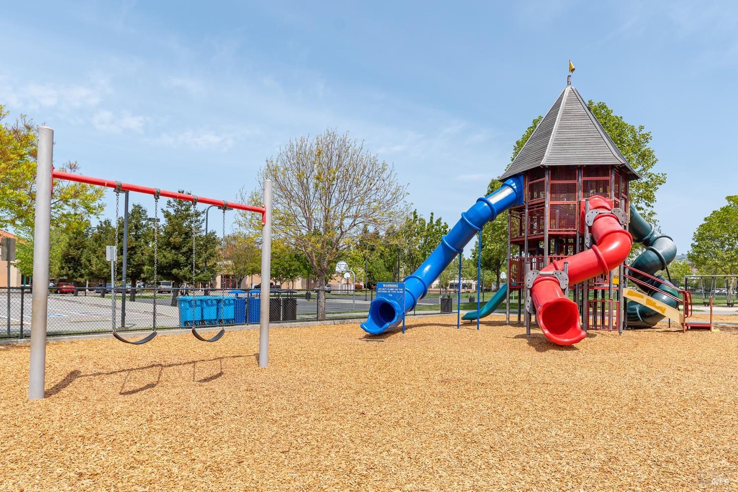 Detail Gallery Image 48 of 48 For 717 Weymouth St, Petaluma,  CA 94954 - 3 Beds | 2/1 Baths