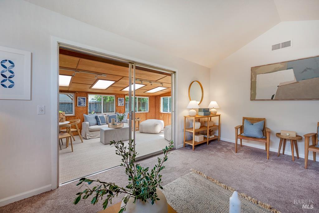 Detail Gallery Image 10 of 37 For 5012 Parkhurst Dr, Santa Rosa,  CA 95409 - 4 Beds | 2 Baths