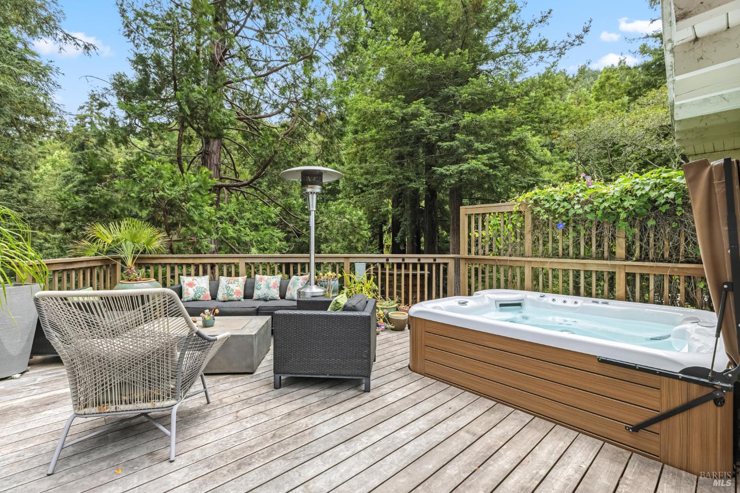 Detail Gallery Image 20 of 63 For 31 Glen Dr, Mill Valley,  CA 94941 - 4 Beds | 4 Baths