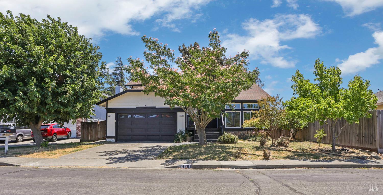 Detail Gallery Image 3 of 51 For 4881 Regency Pl, Fairfield,  CA 94534 - 3 Beds | 2/1 Baths
